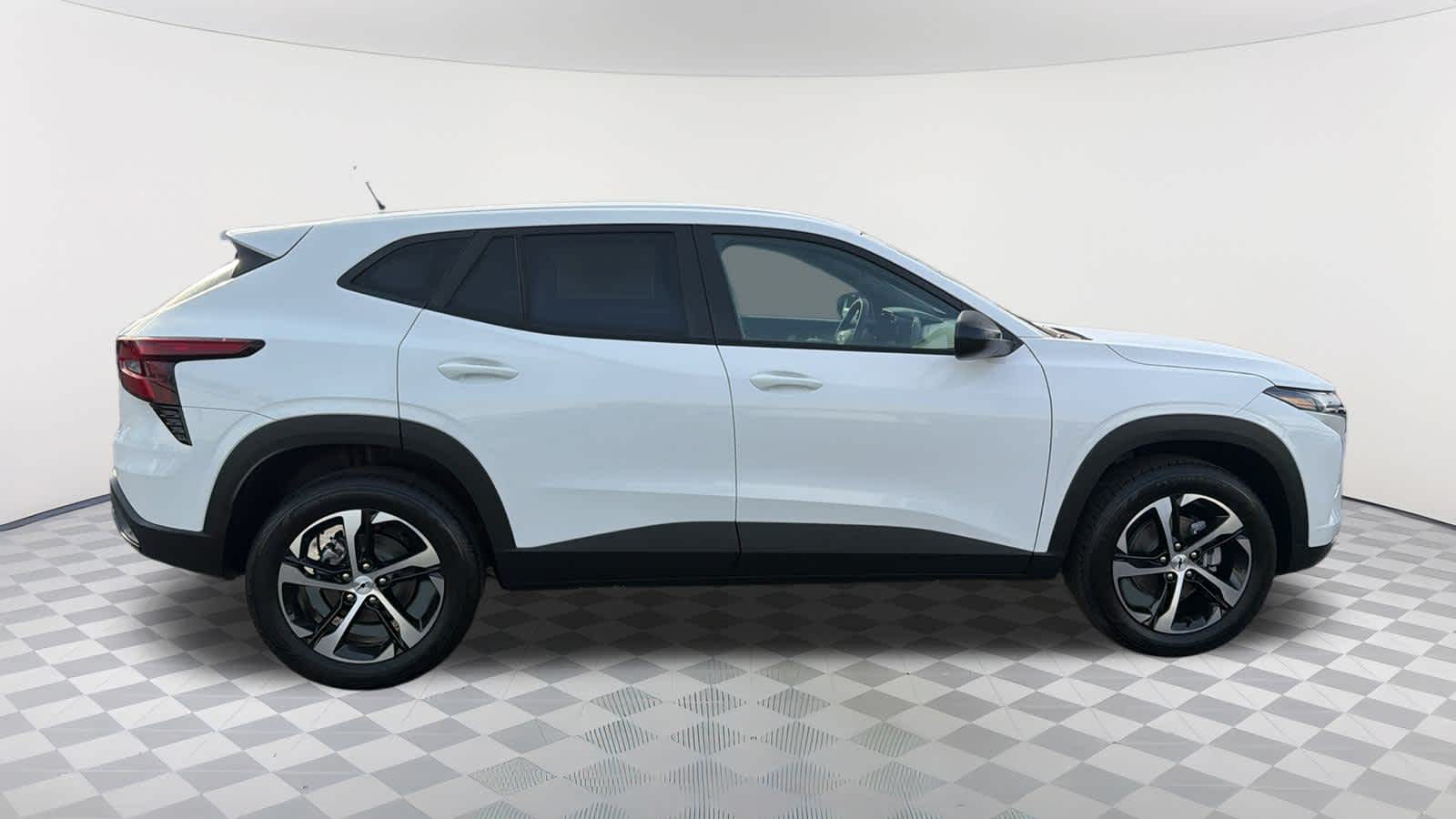 Thumbnail: 2026 Chevrolet Trax - 4