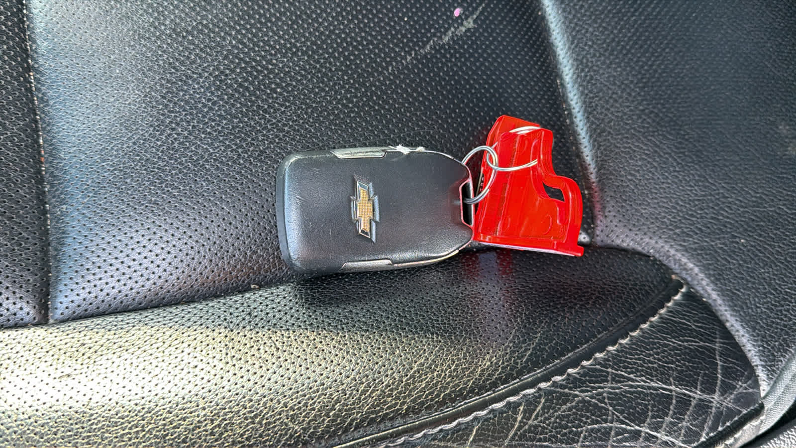 Thumbnail: 2015 Chevrolet Suburban - 20