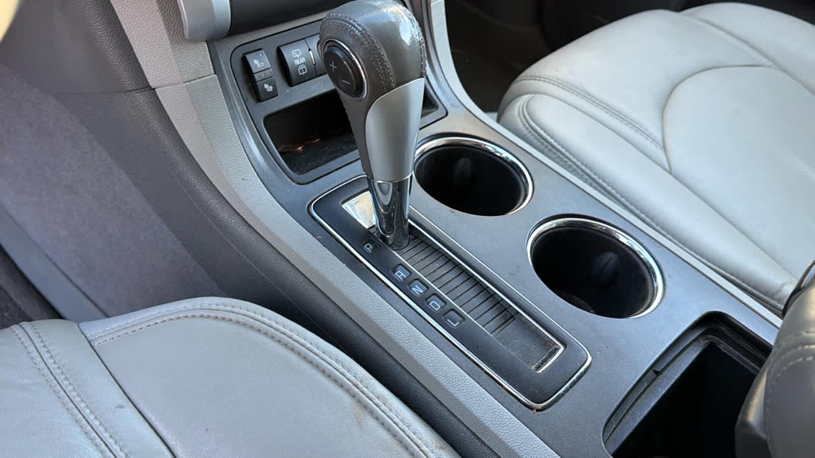 Thumbnail: 2012 Chevrolet Traverse - 12