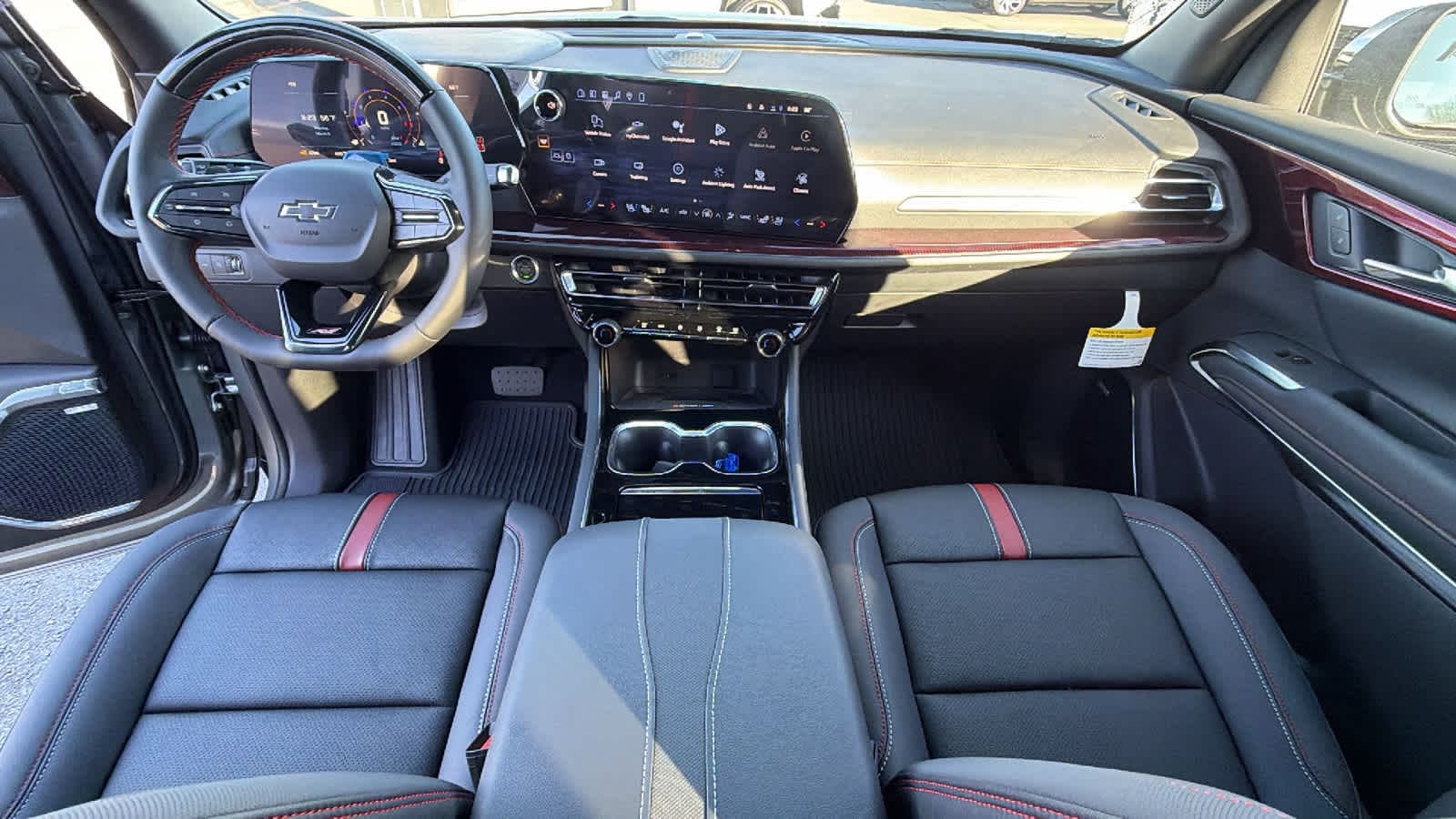 Thumbnail: 2026 Chevrolet Traverse - 26