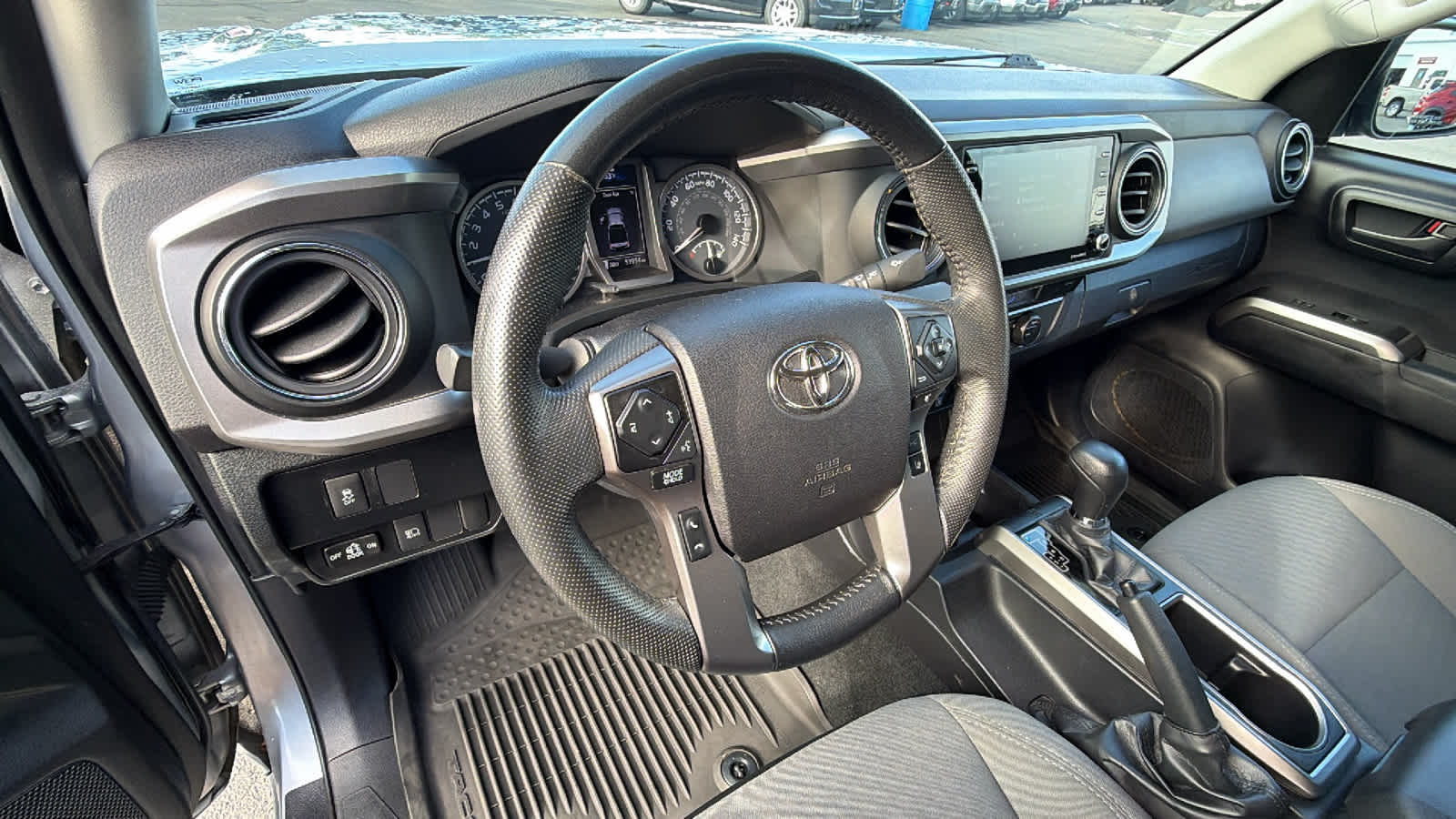 Thumbnail: 2021 Toyota Tacoma - 10