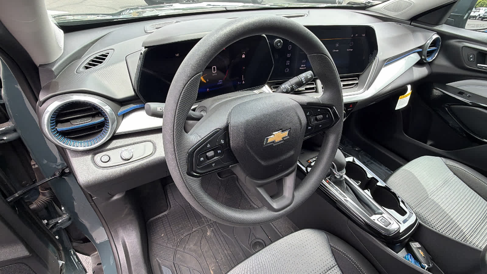 Thumbnail: 2026 Chevrolet Trax - 10