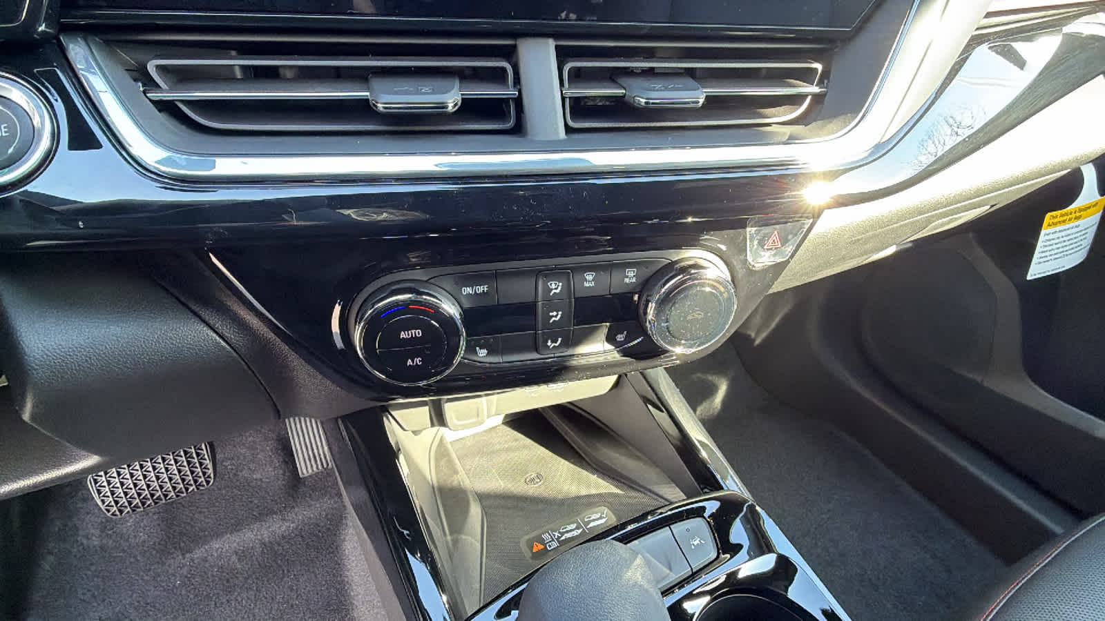 Thumbnail: 2026 Chevrolet Trax - 14