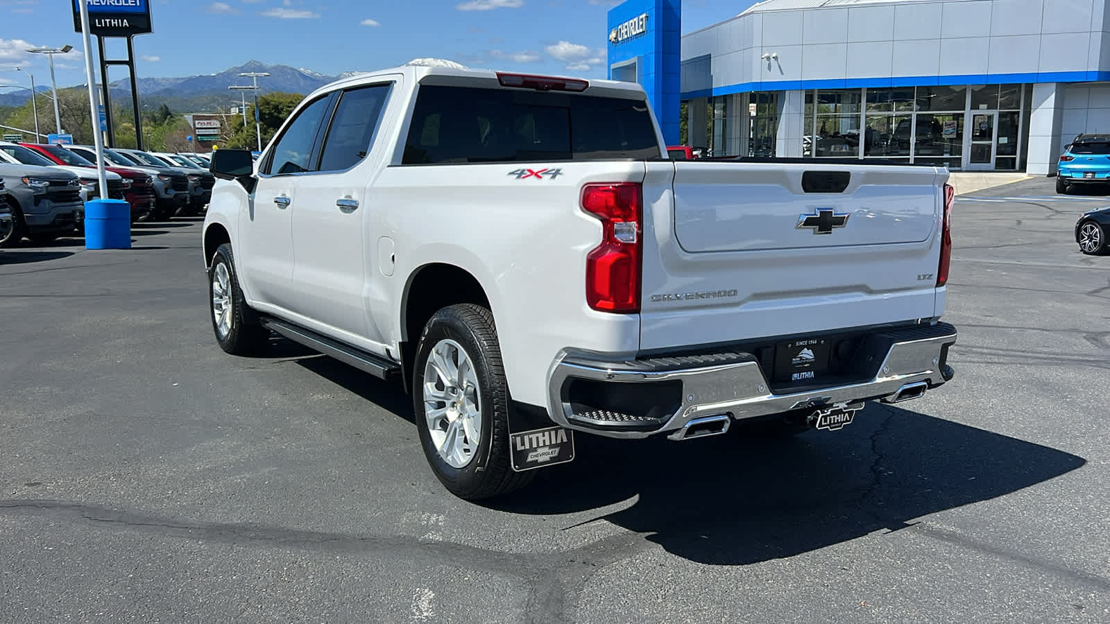 Thumbnail: 2025 Chevrolet Silverado 1500 - 7