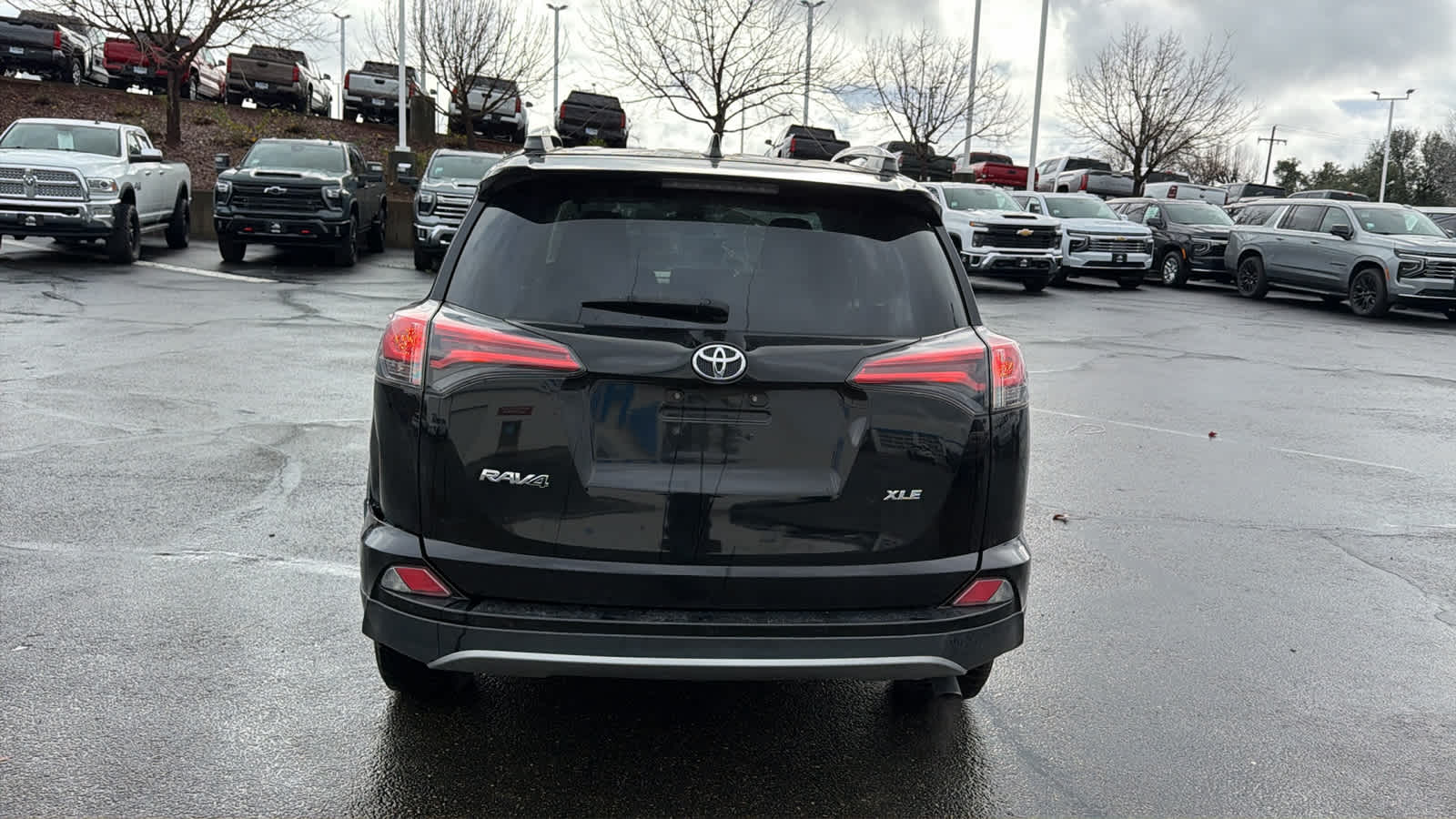 Thumbnail: 2018 Toyota RAV4 - 6