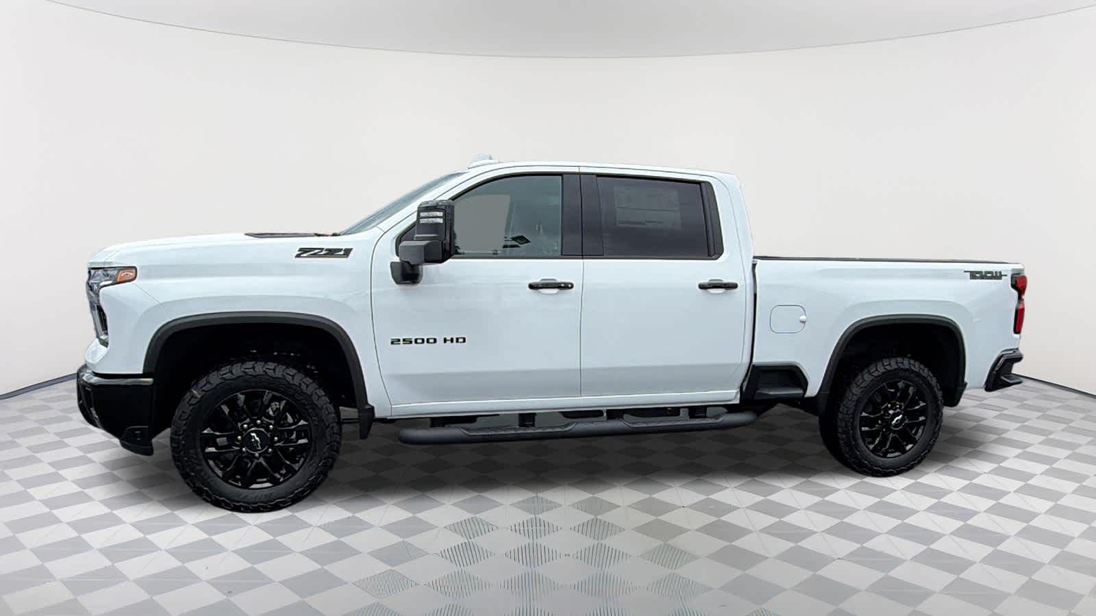 Thumbnail: 2026 Chevrolet Silverado 2500 - 8