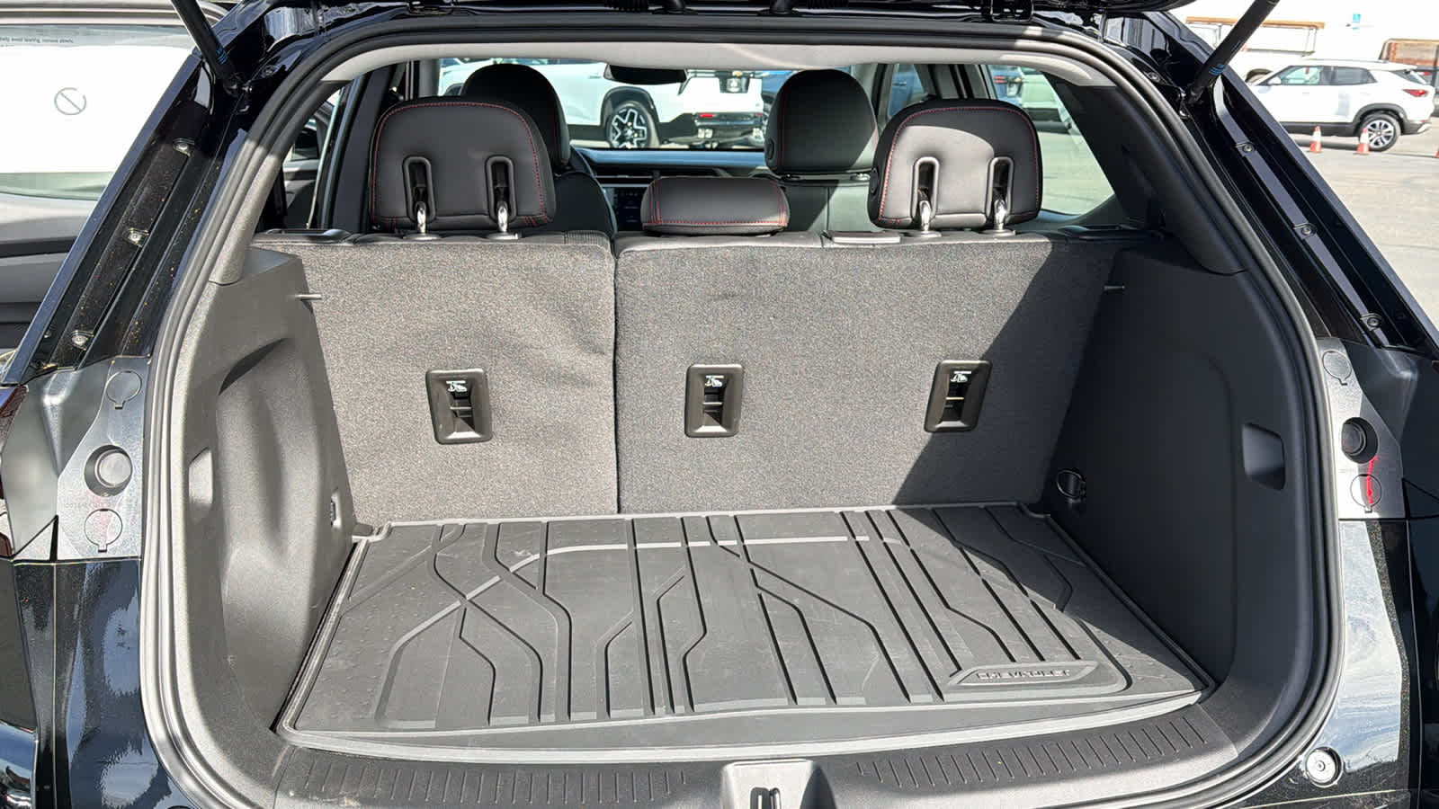 Thumbnail: 2027 Chevrolet Bolt EV - 27