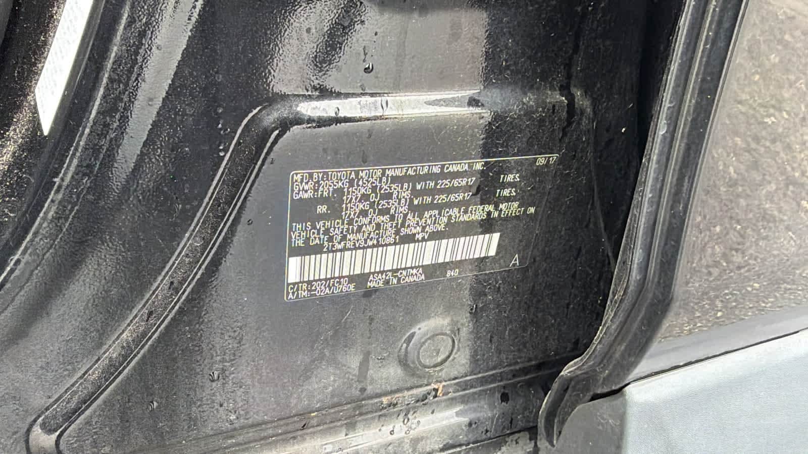 Thumbnail: 2018 Toyota RAV4 - 21