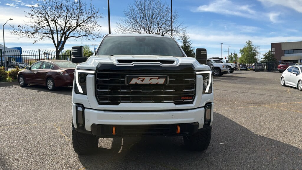 Used 2024 GMC Sierra 2500 HD AT4 Truck