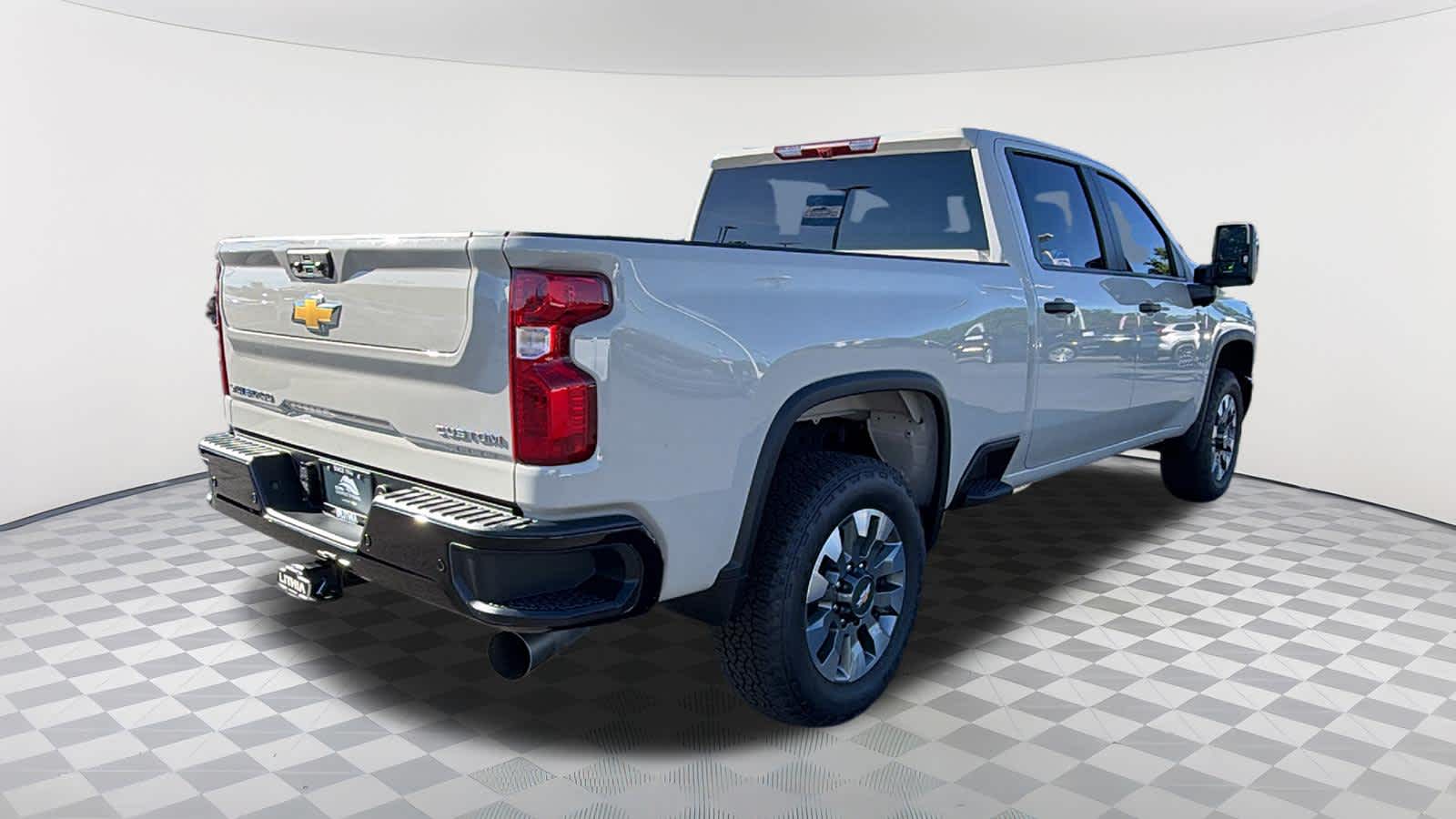 Thumbnail: 2026 Chevrolet Silverado 2500 - 5