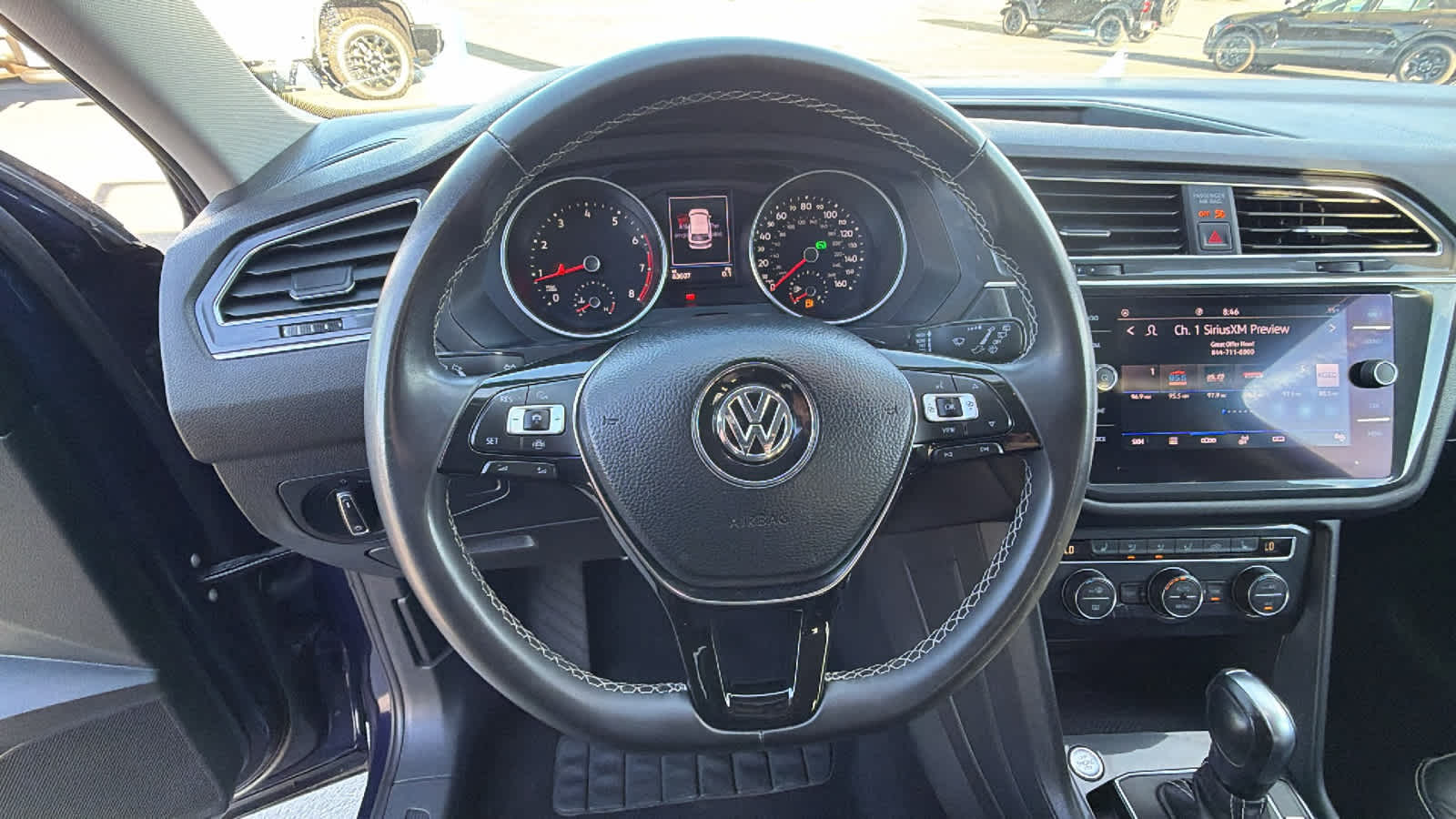 Thumbnail: 2021 Volkswagen Tiguan - 17