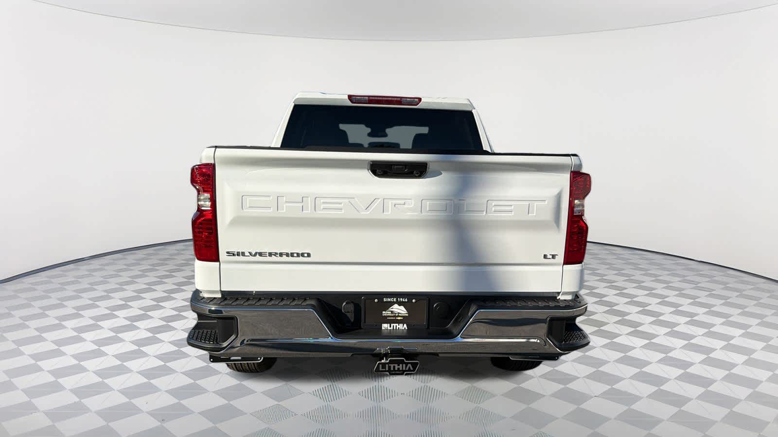 Thumbnail: 2026 Chevrolet Silverado 1500 - 6