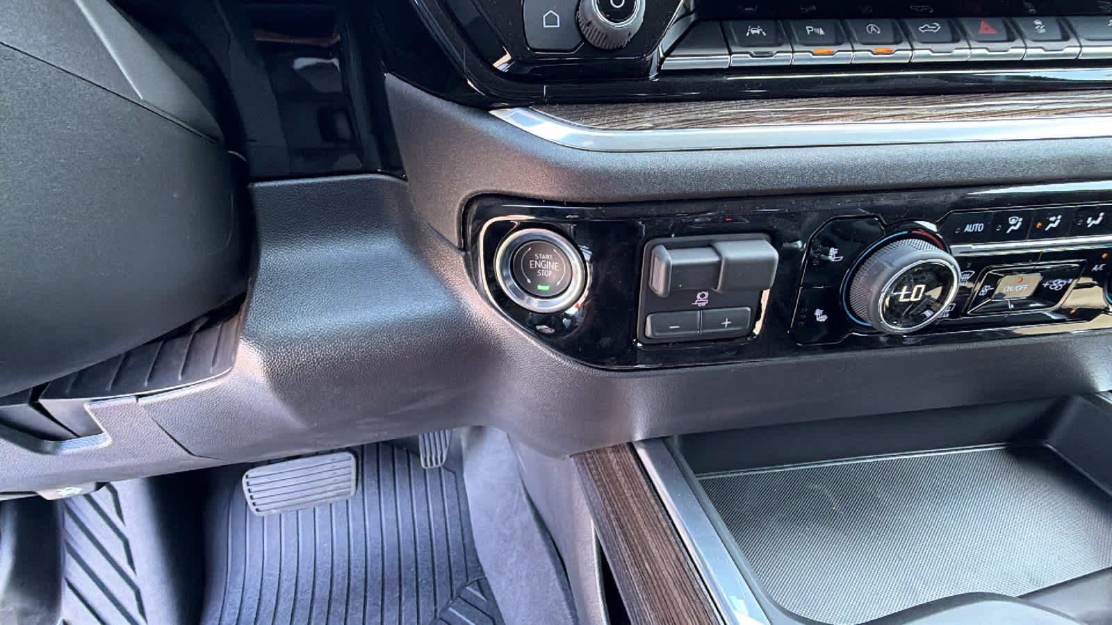 Thumbnail: 2026 Chevrolet Silverado 1500 - 17