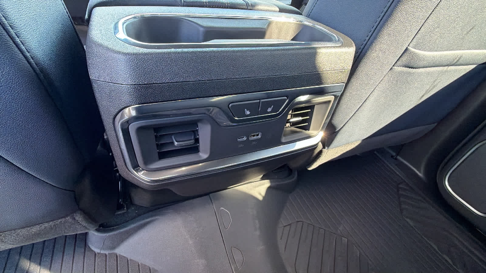 Thumbnail: 2026 Chevrolet Silverado 1500 - 25