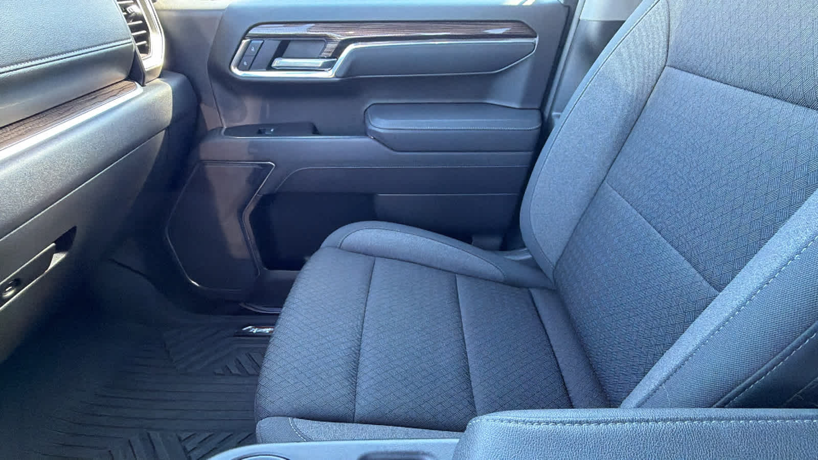 Thumbnail: 2025 Chevrolet Silverado 1500 - 12