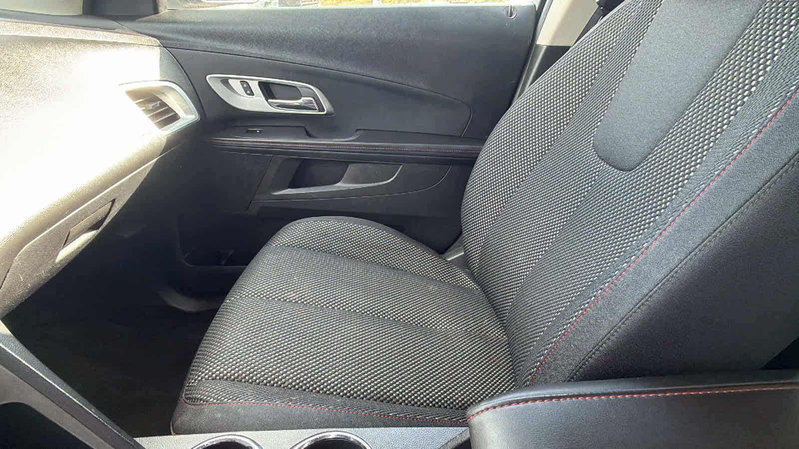 Thumbnail: 2015 Chevrolet Equinox - 12