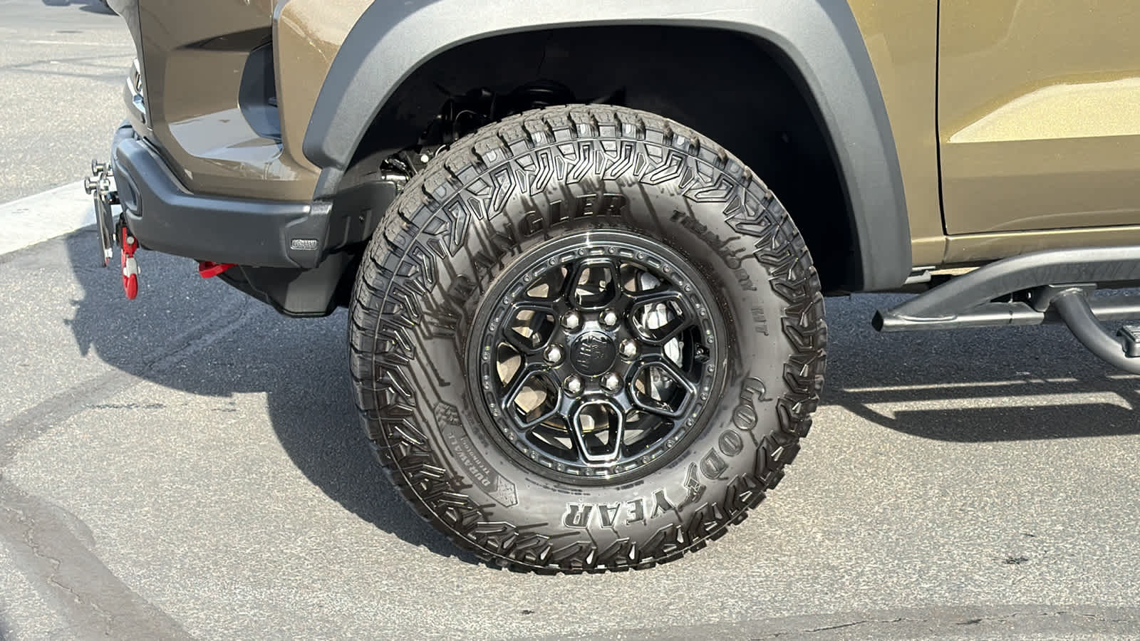 Thumbnail: 2025 Chevrolet Colorado - 9