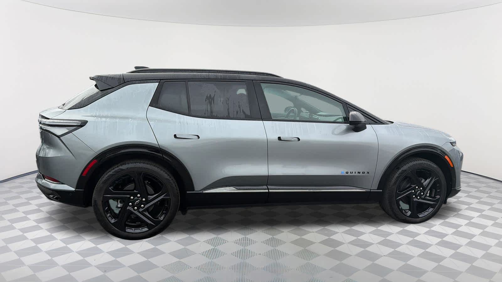 Thumbnail: 2026 Chevrolet Equinox - 4