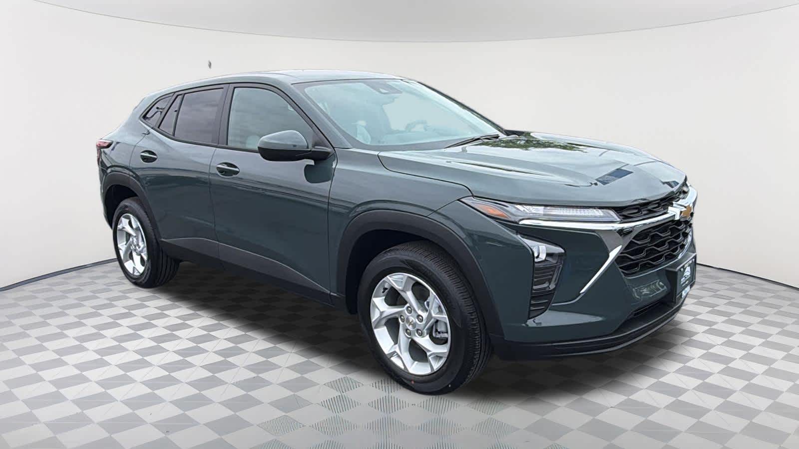 Thumbnail: 2026 Chevrolet Trax - 3