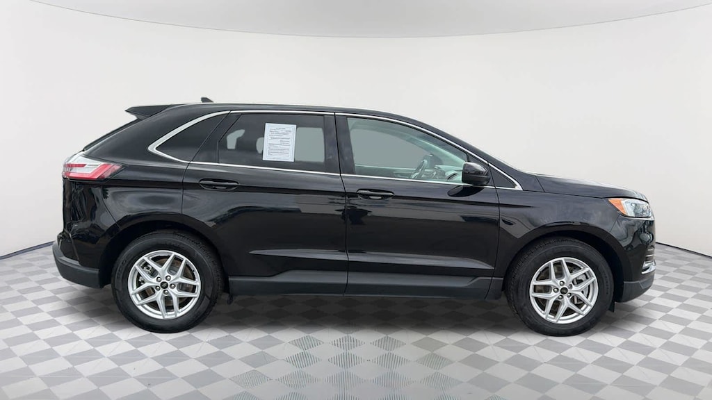 Used 2024 Ford Edge SEL