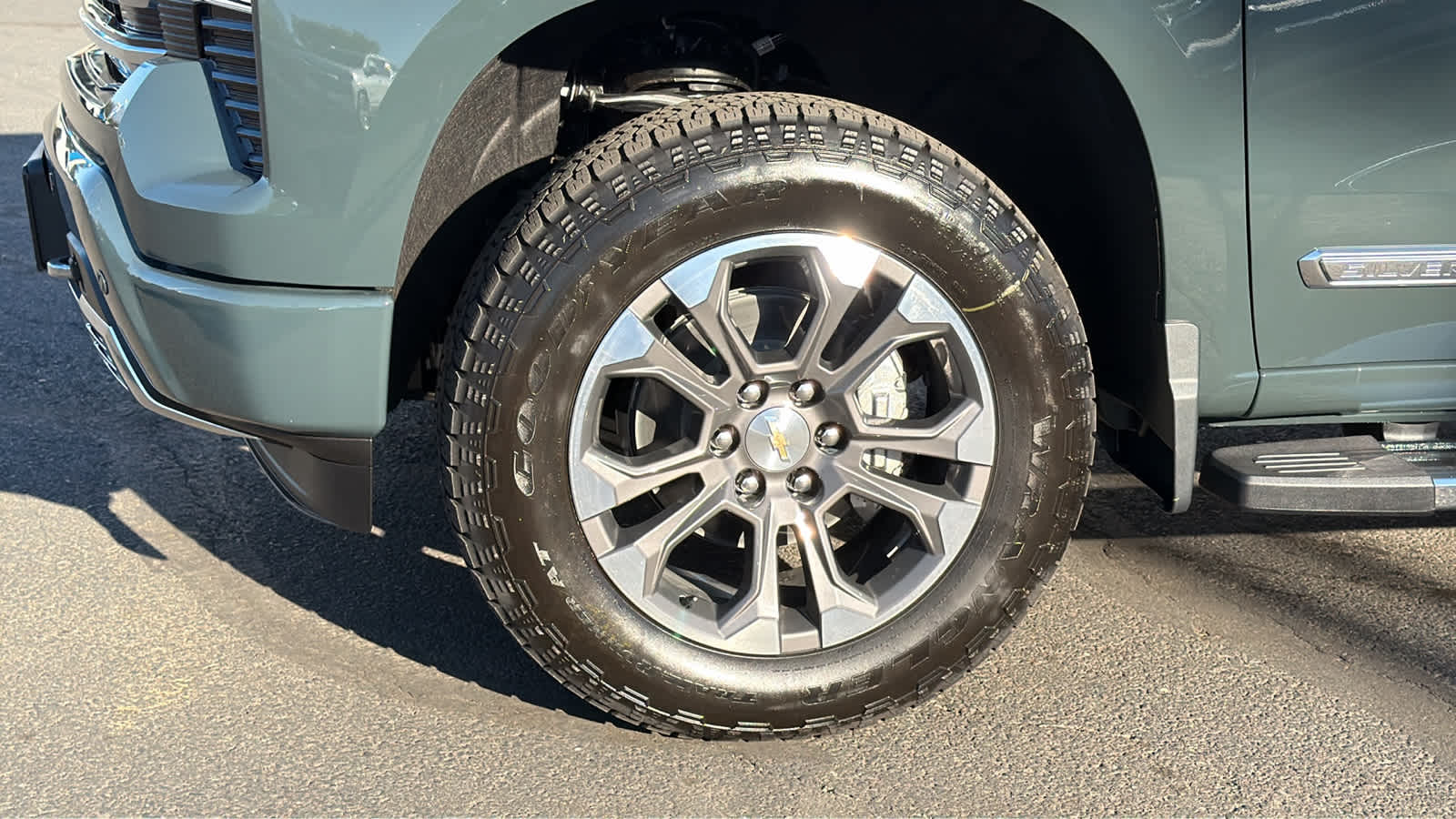 Thumbnail: 2026 Chevrolet Silverado 1500 - 9