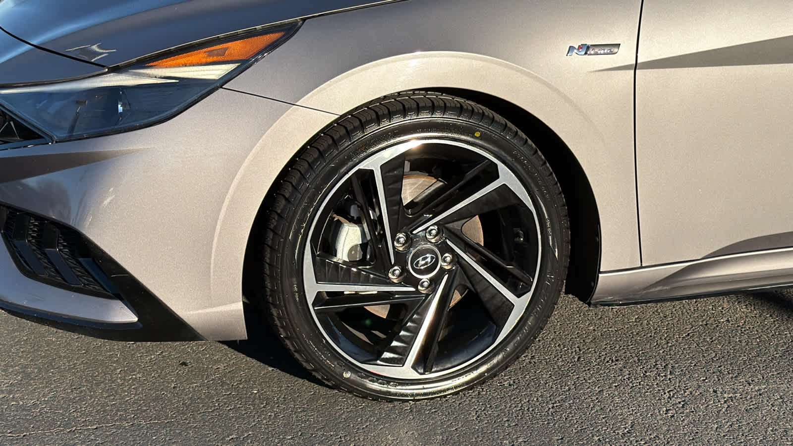 Thumbnail: 2022 Hyundai Elantra - 9