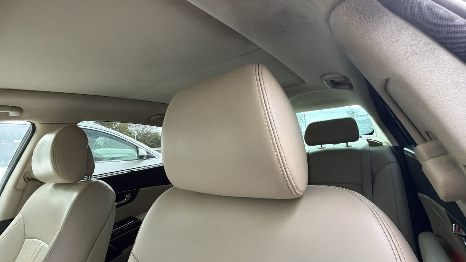 Thumbnail: 2016 Kia K900 - 11