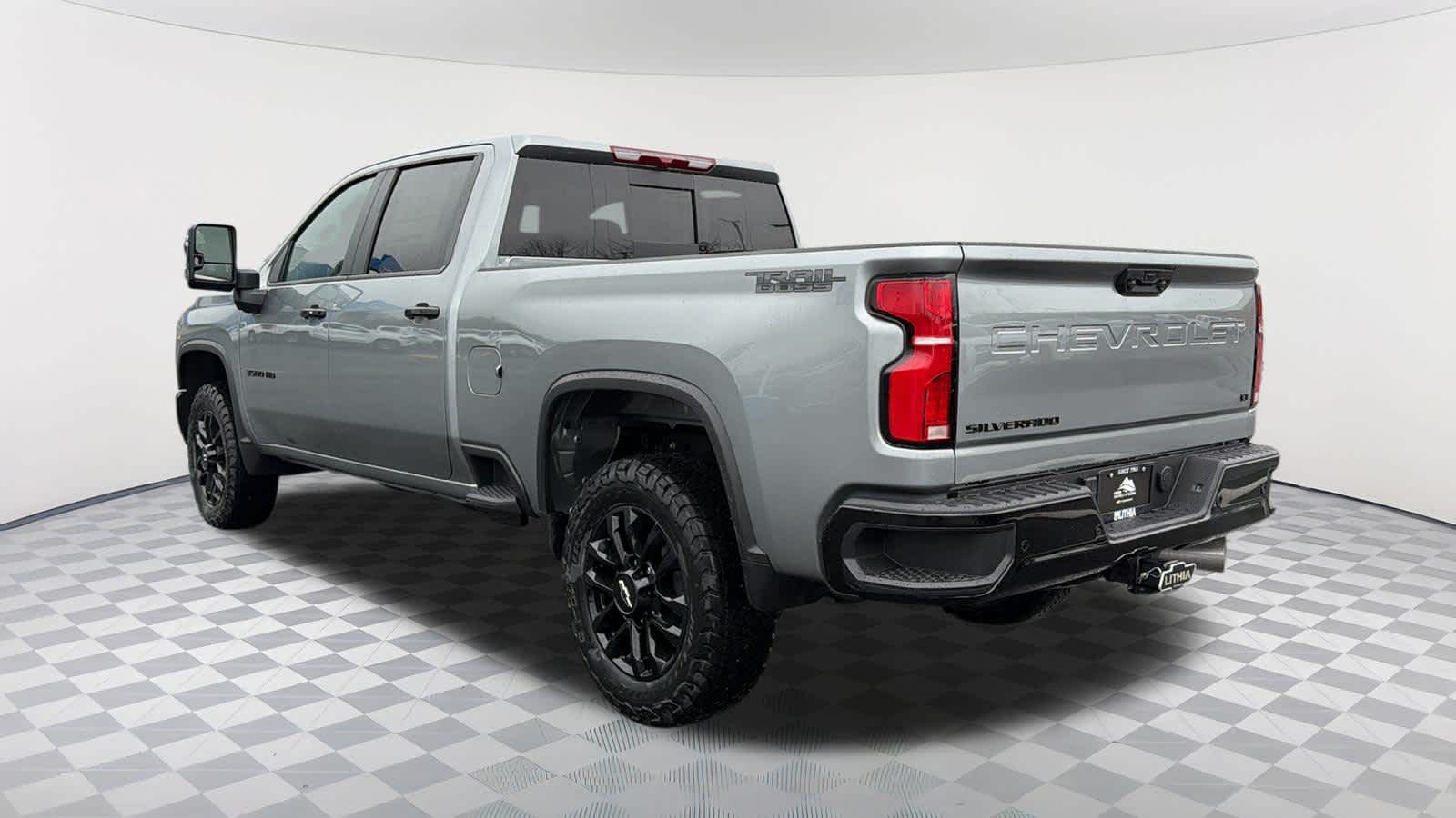 Thumbnail: 2026 Chevrolet Silverado 3500 - 7