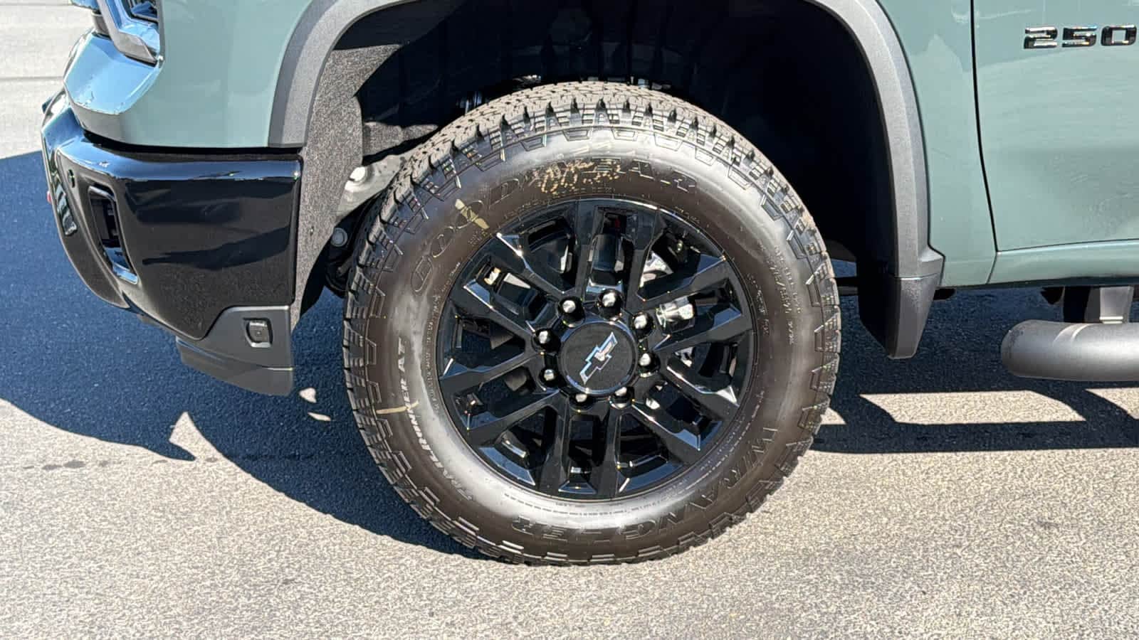 Thumbnail: 2026 Chevrolet Silverado 2500 - 9