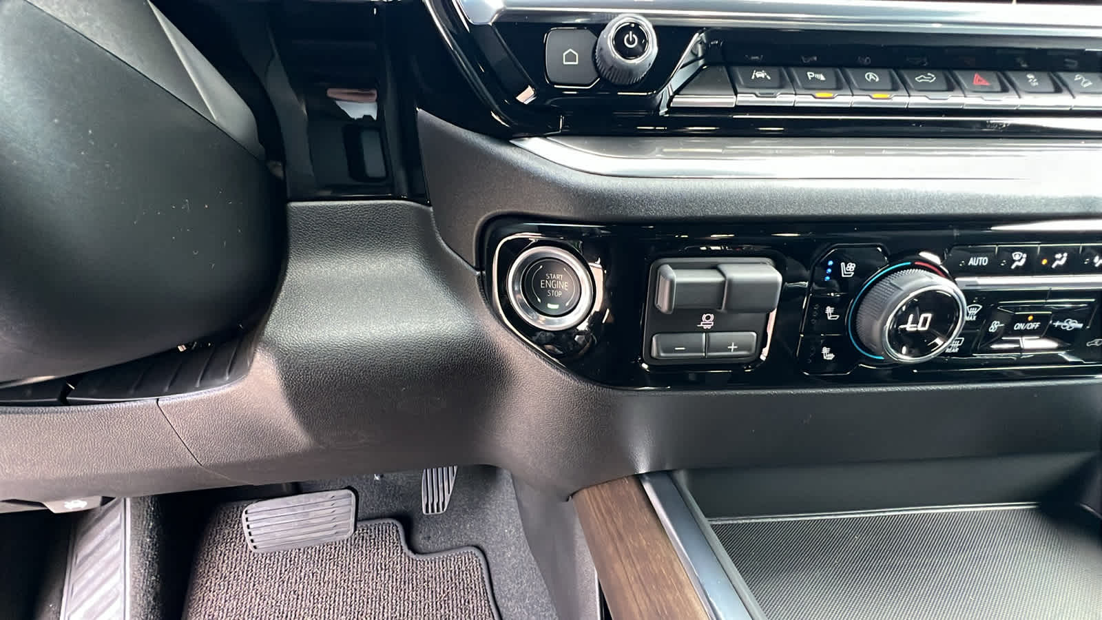 Thumbnail: 2026 Chevrolet Silverado 1500 - 17