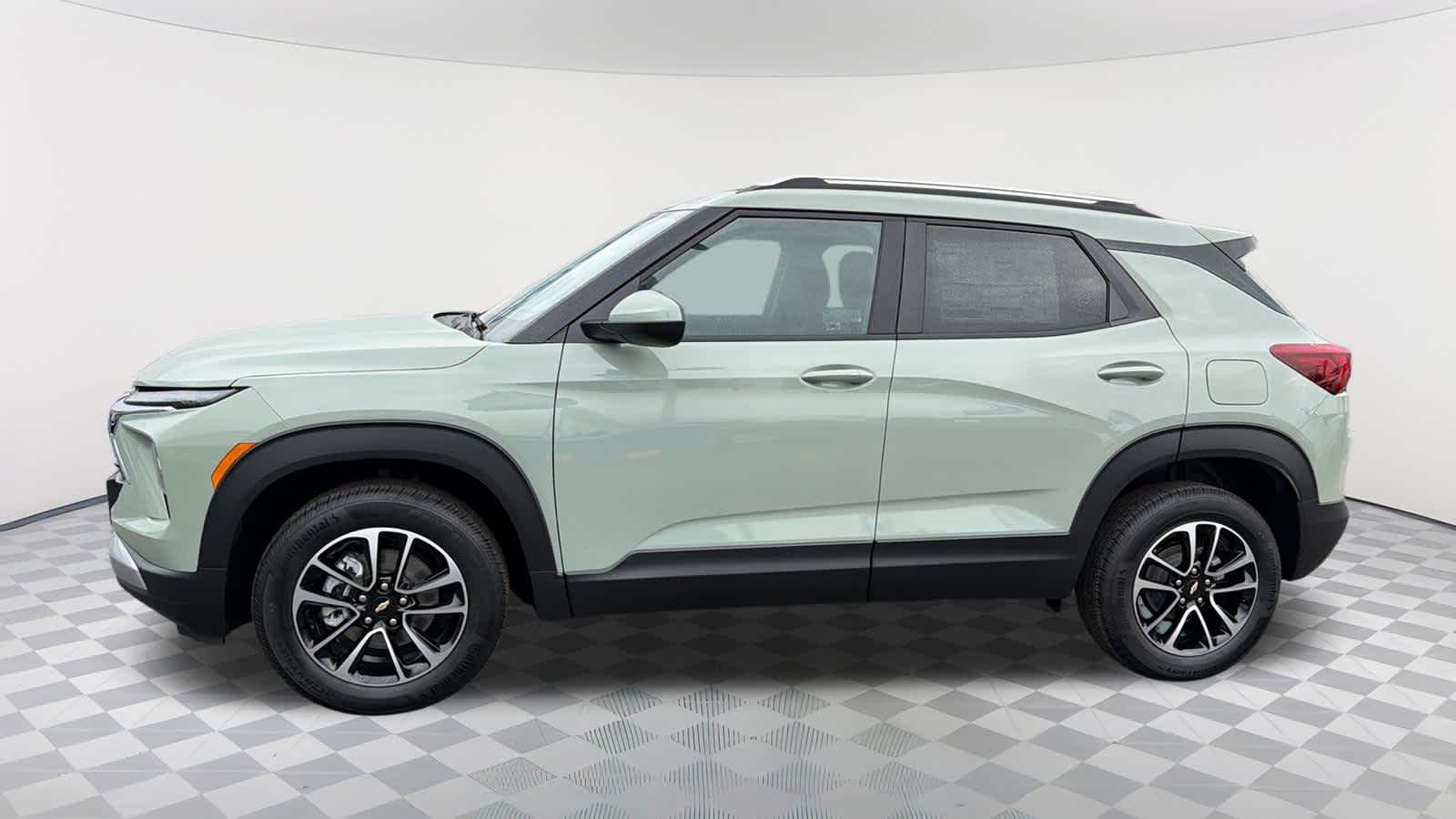 Thumbnail: 2026 Chevrolet TrailBlazer - 8