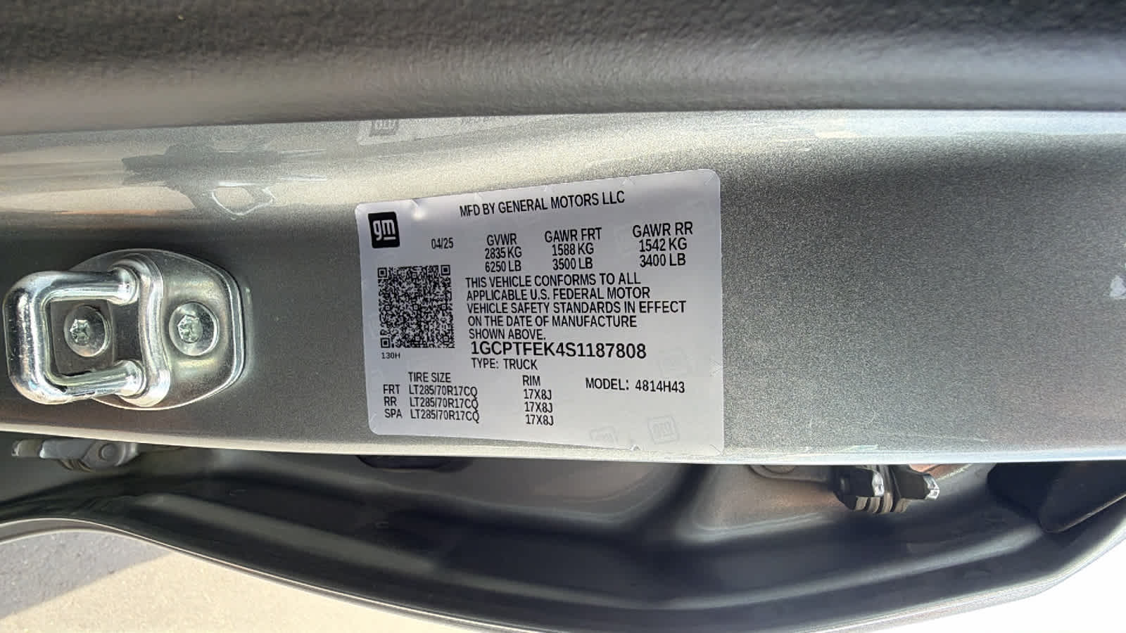 2025 Chevrolet Colorado ZR2 - Photo 30