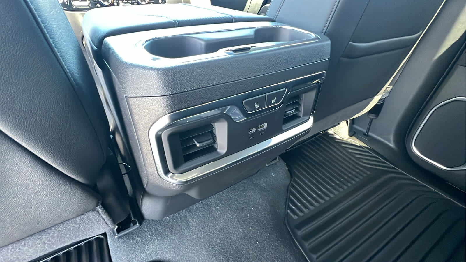 Thumbnail: 2025 Chevrolet Silverado 1500 - 25