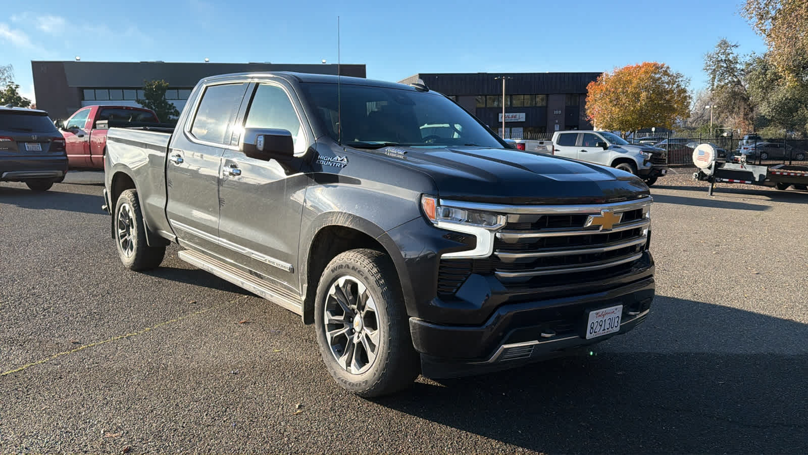 2023 Chevrolet Silverado 1500 High Country photo 3