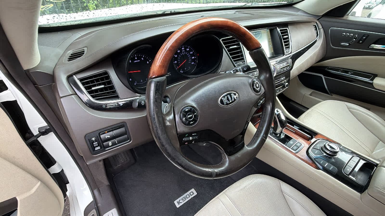 Thumbnail: 2016 Kia K900 - 10