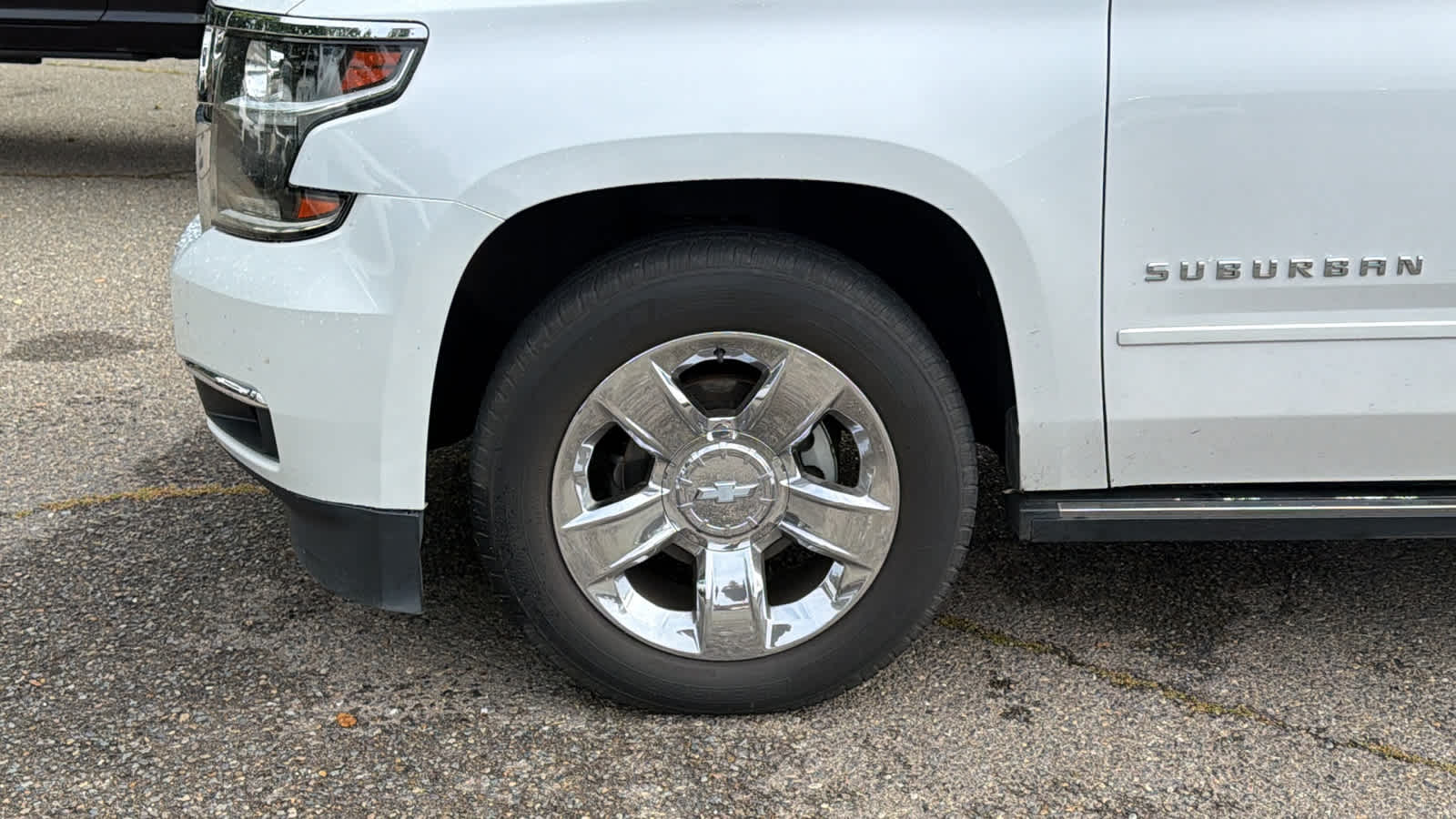 Thumbnail: 2017 Chevrolet Suburban - 9