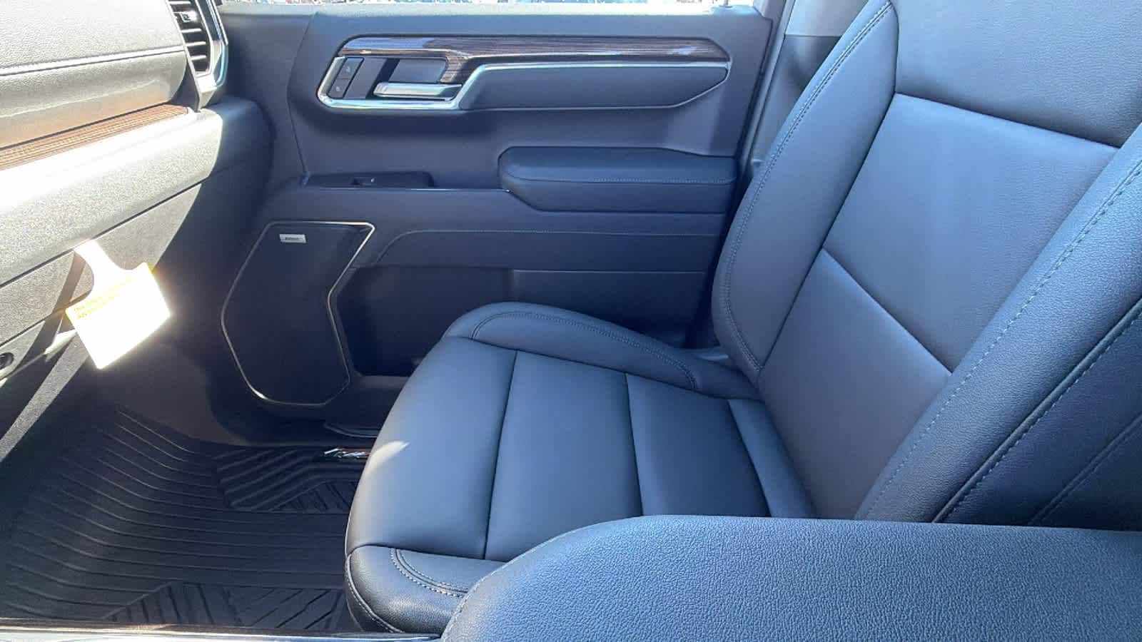 Thumbnail: 2026 Chevrolet Silverado 1500 - 12