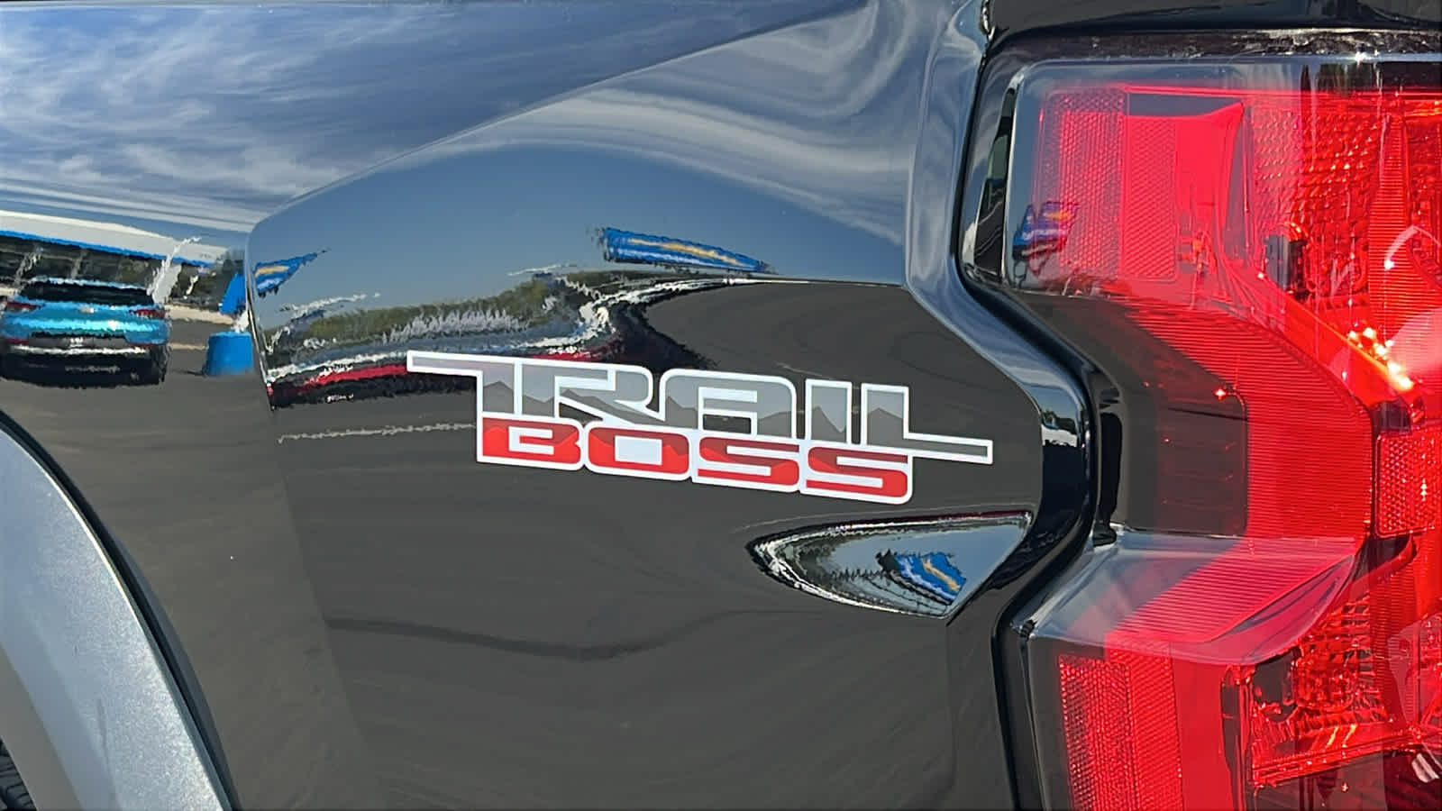 Thumbnail: 2026 Chevrolet Colorado - 28