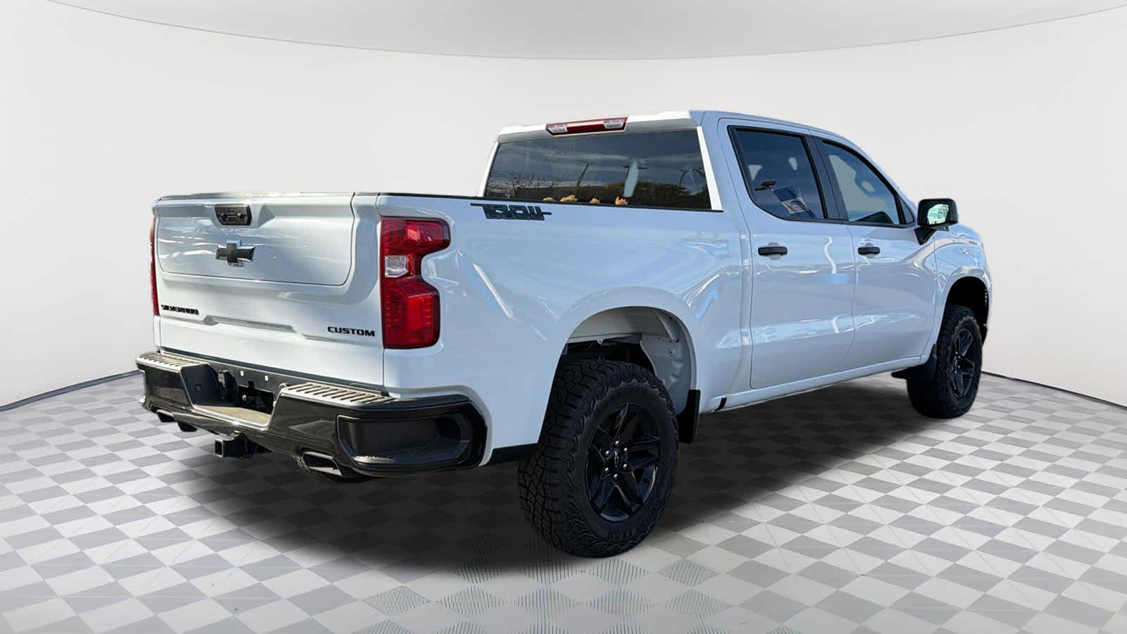 Thumbnail: 2026 Chevrolet Silverado 1500 - 5