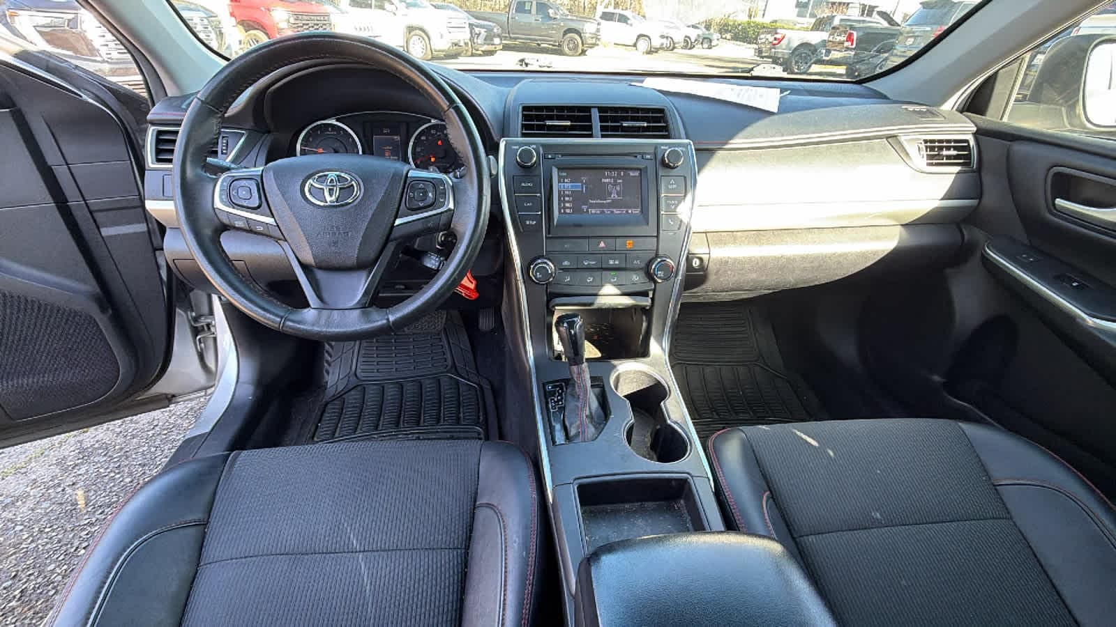 Thumbnail: 2017 Toyota Camry - 18