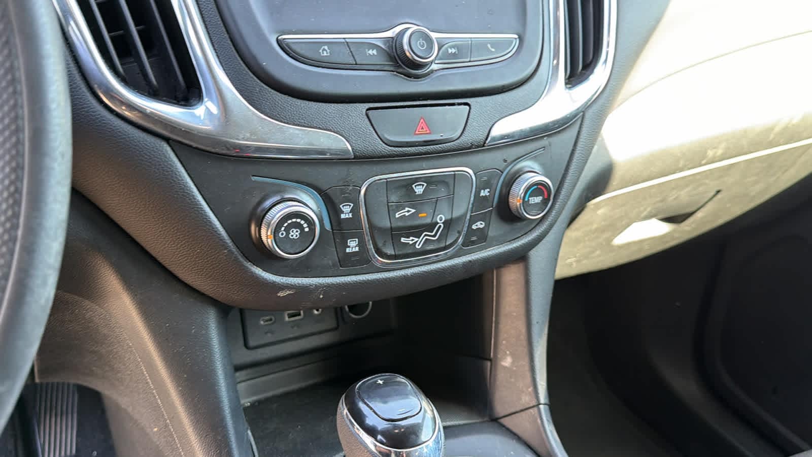 Thumbnail: 2021 Chevrolet Equinox - 13