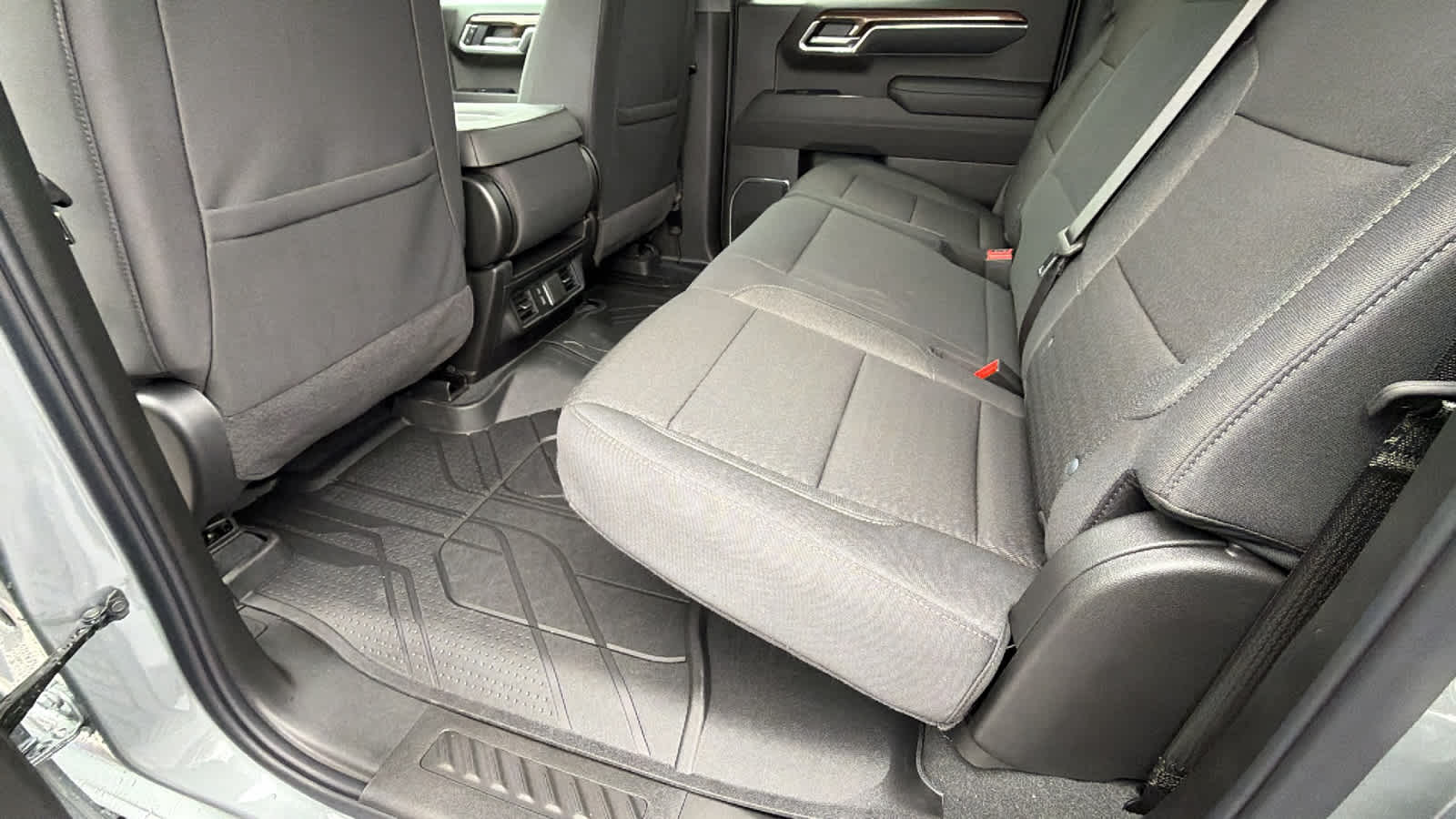 Thumbnail: 2026 Chevrolet Silverado 1500 - 24