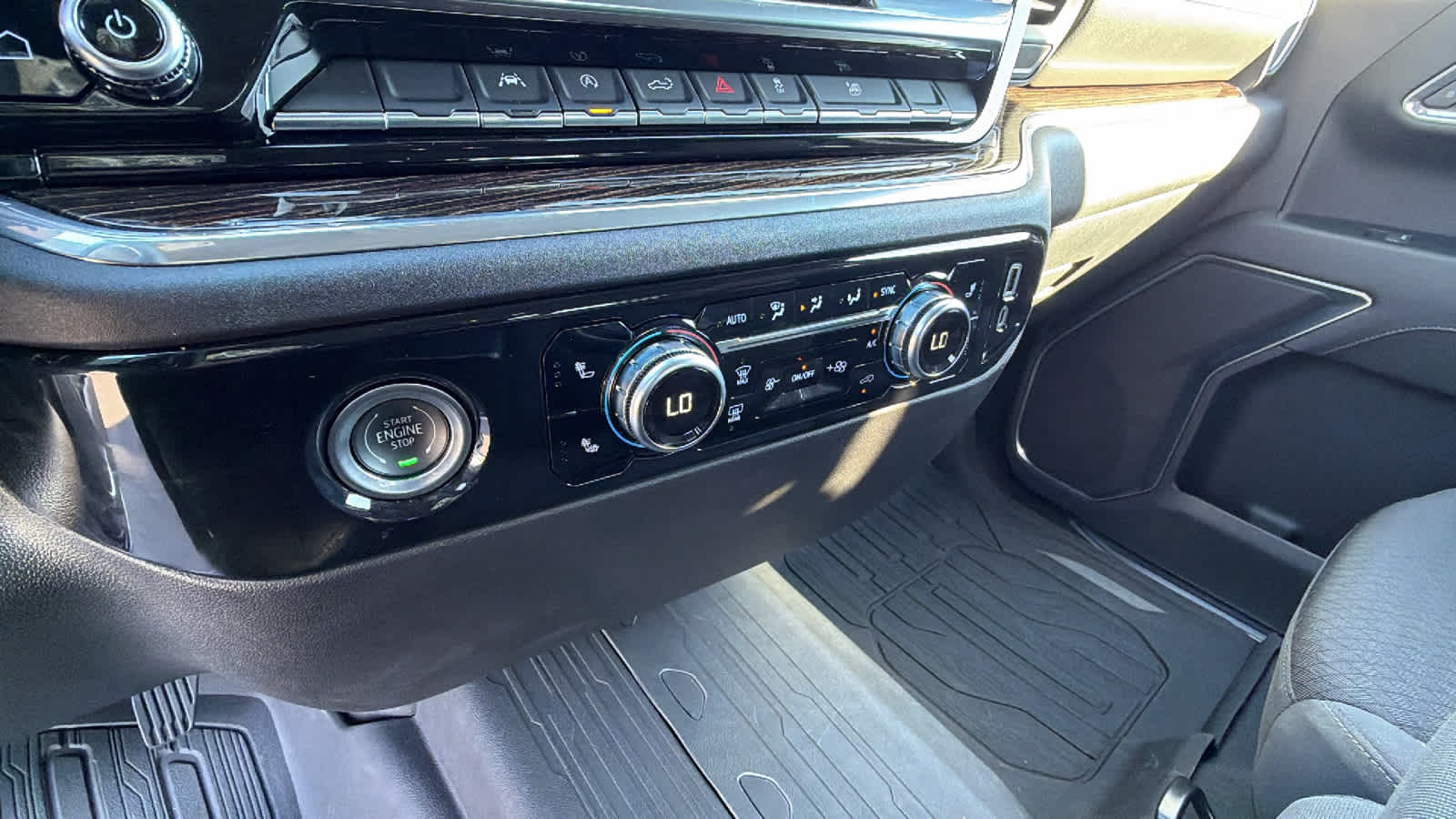 Thumbnail: 2024 GMC Sierra 1500 - 14