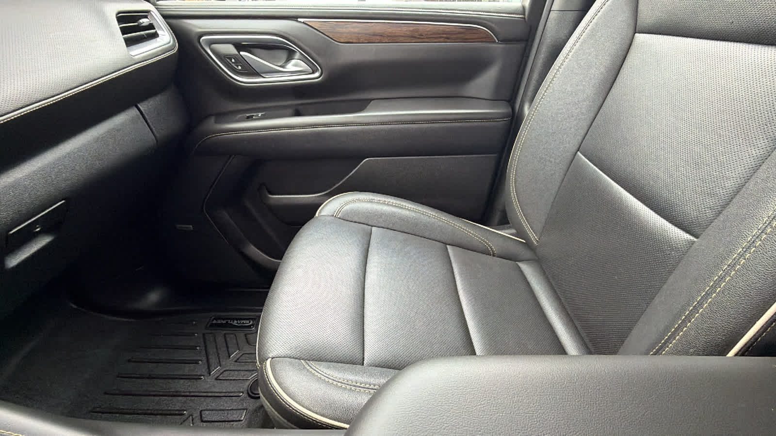 Thumbnail: 2024 Chevrolet Suburban - 12