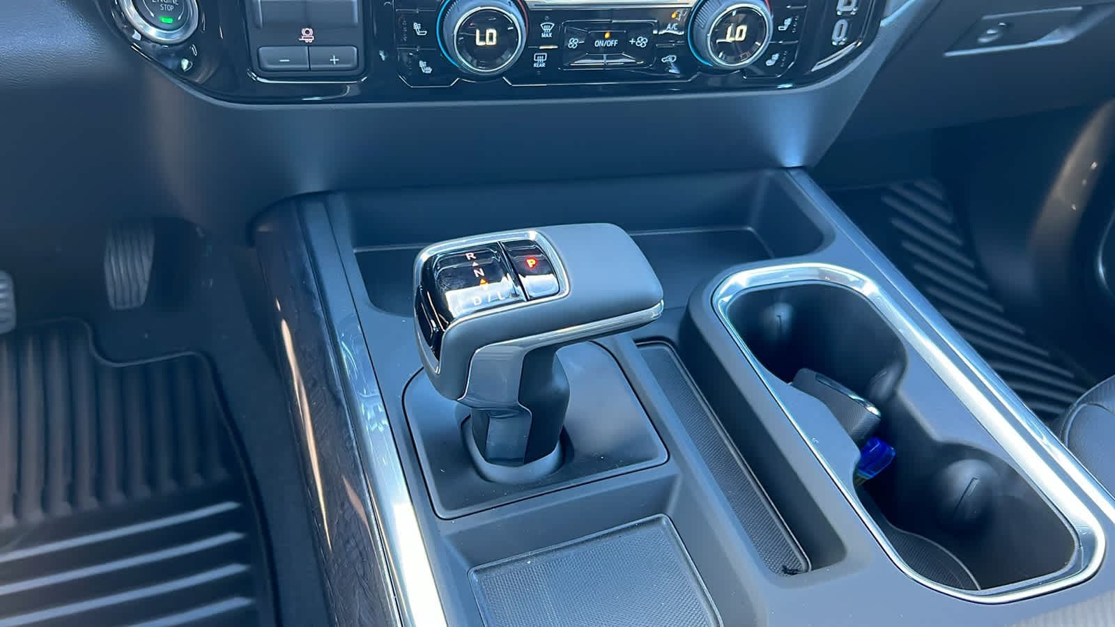 Thumbnail: 2025 Chevrolet Silverado 1500 - 17