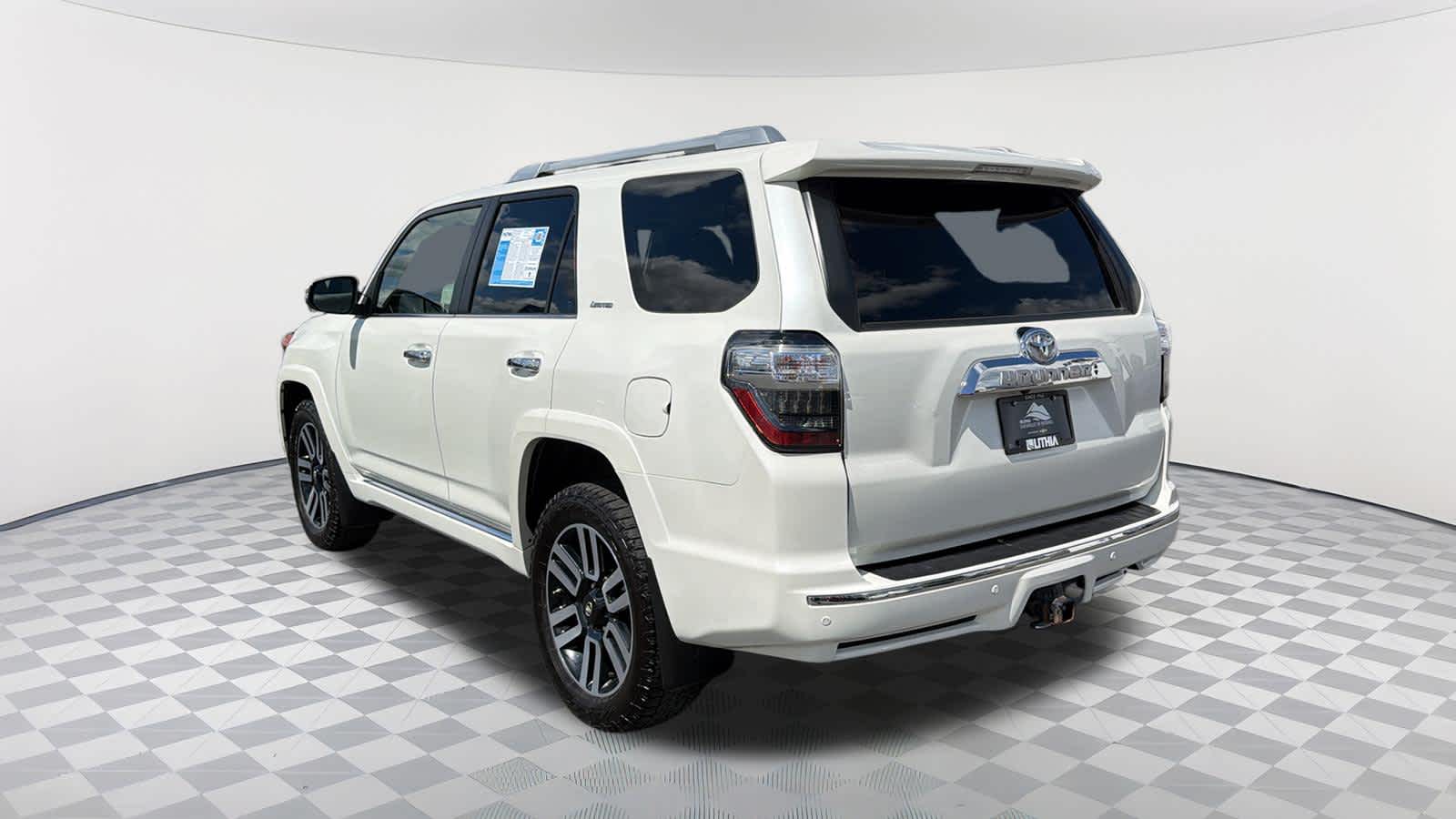 Thumbnail: 2021 Toyota 4Runner - 7