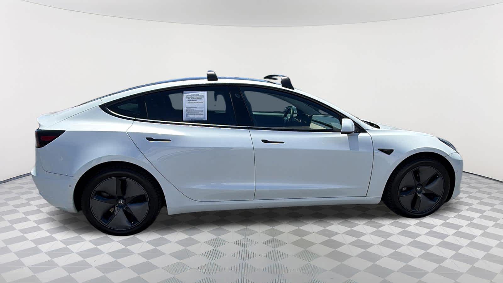 Thumbnail: 2019 Tesla Model 3 - 4