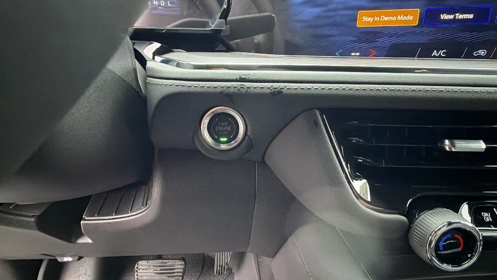 Thumbnail: 2026 Chevrolet Suburban - 17