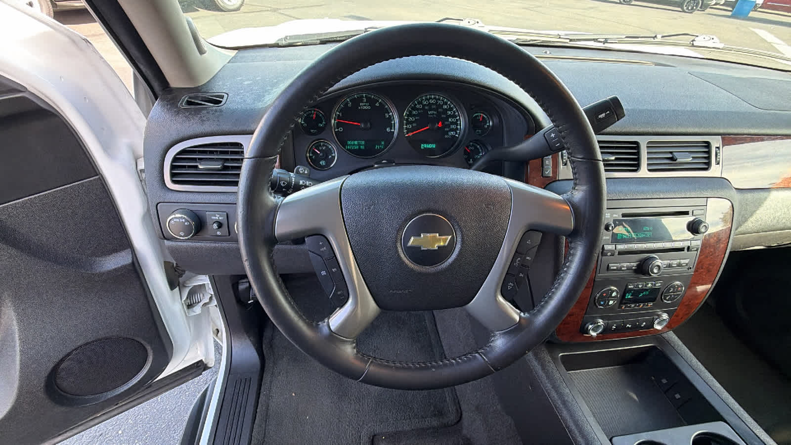 Thumbnail: 2014 Chevrolet Suburban - 18