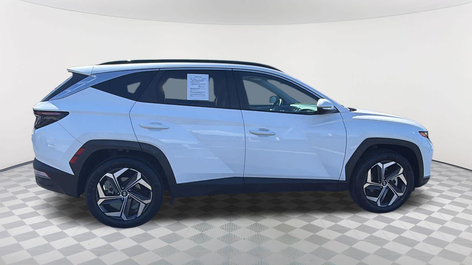 Thumbnail: 2023 Hyundai Tucson - 4